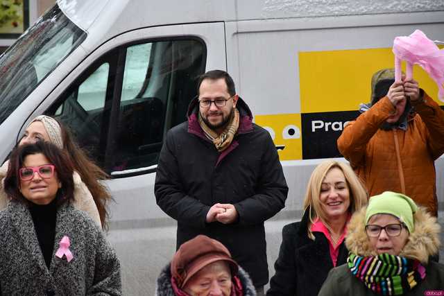 [WIDEO/FOTO] Wspólnie wystąpiły przeciwko przemocy. Akcja One Billion Rising w Świebodzicach