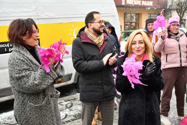 [WIDEO/FOTO] Wspólnie wystąpiły przeciwko przemocy. Akcja One Billion Rising w Świebodzicach