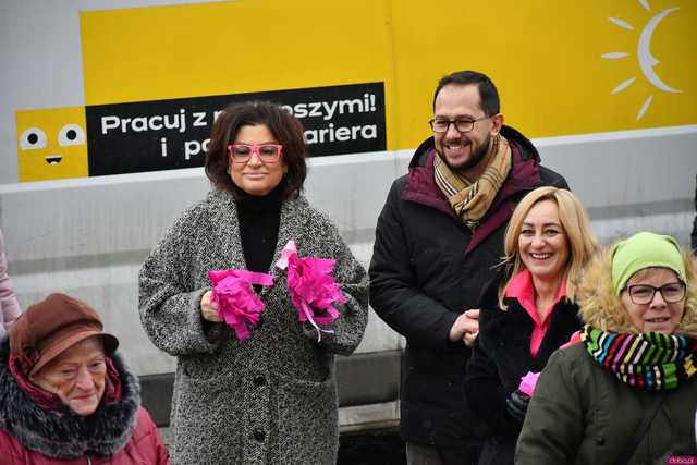 [WIDEO/FOTO] Wspólnie wystąpiły przeciwko przemocy. Akcja One Billion Rising w Świebodzicach