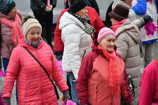 [WIDEO/FOTO] Wspólnie wystąpiły przeciwko przemocy. Akcja One Billion Rising w Świebodzicach
