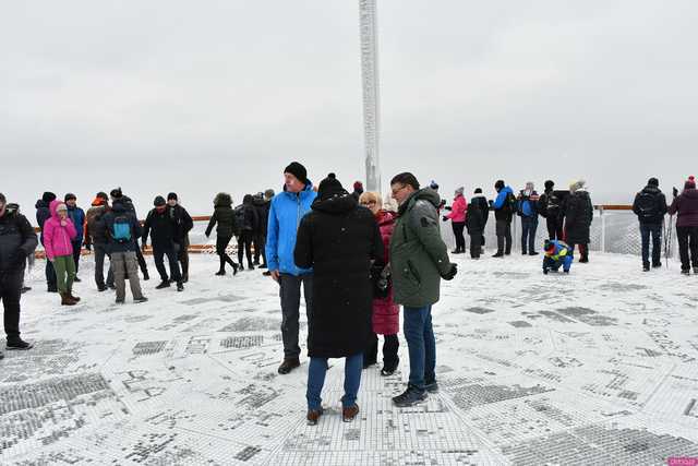 [WIDEO/FOTO] Nowa wieża widokowa oficjalnie otwarta! Rozpościera się z niej okazały widok na okolicę