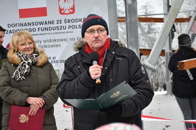[WIDEO/FOTO] Nowa wieża widokowa oficjalnie otwarta! Rozpościera się z niej okazały widok na okolicę