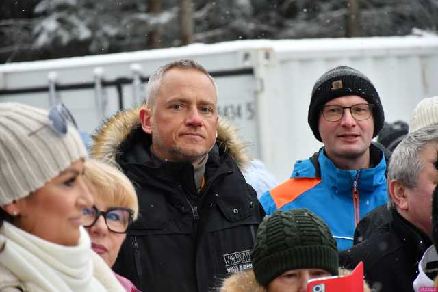 [WIDEO/FOTO] Nowa wieża widokowa oficjalnie otwarta! Rozpościera się z niej okazały widok na okolicę