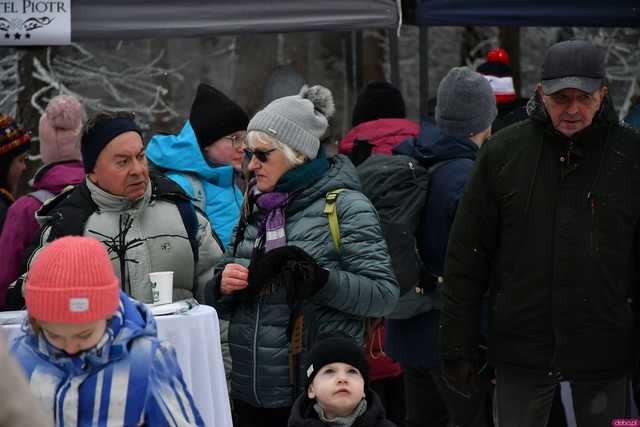 [WIDEO/FOTO] Nowa wieża widokowa oficjalnie otwarta! Rozpościera się z niej okazały widok na okolicę