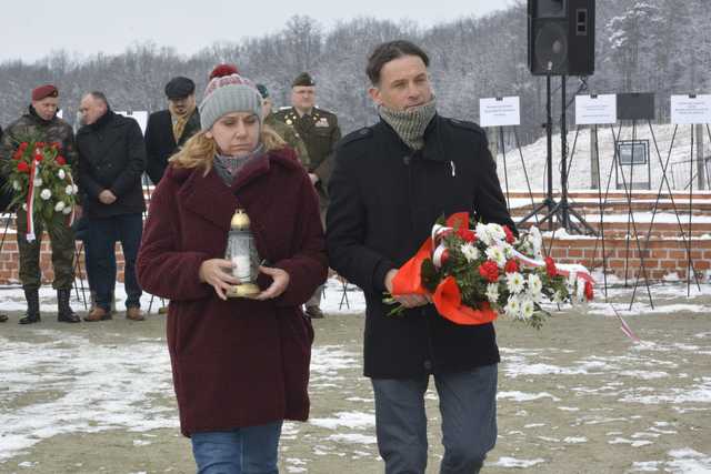 [FOTO] Minęło 80 lat od likwidacji obozu koncentracyjnego Gross-Rosen. Na terenie muzeum upamiętniono jubileusz