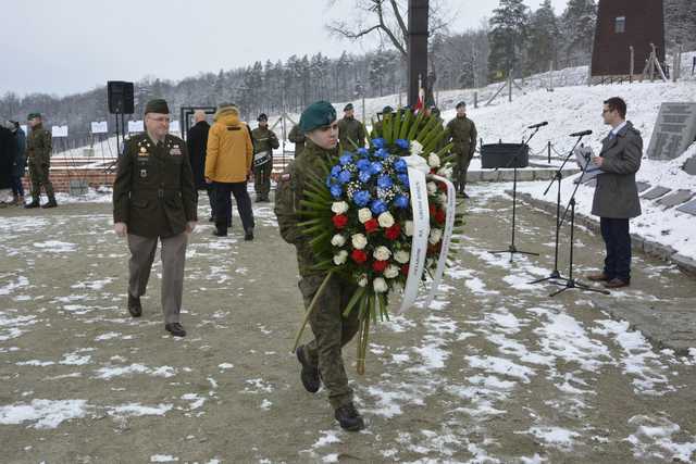 [FOTO] Minęło 80 lat od likwidacji obozu koncentracyjnego Gross-Rosen. Na terenie muzeum upamiętniono jubileusz