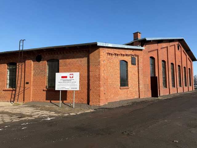 [FOTO] Zakończono prace przy elewacji hali wachlarzowej w Jaworzynie Śląskiej