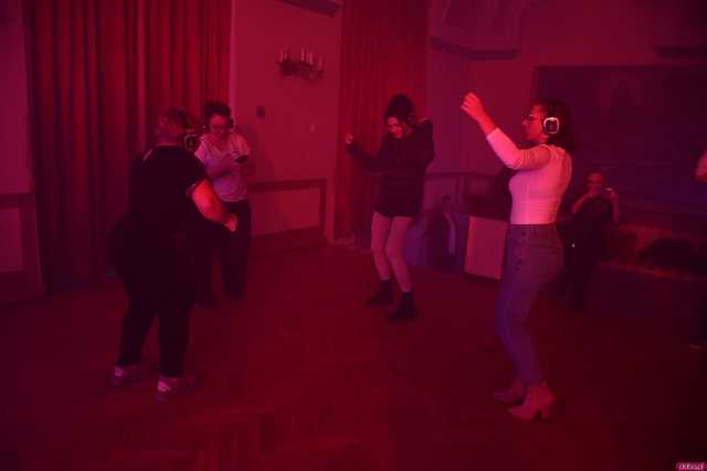 [WIDEO/FOTO] Silent Disco w Muzeum Dawnego Kupiectwa po raz drugi. Główną ideą zwiększanie świadomości na temat depresji