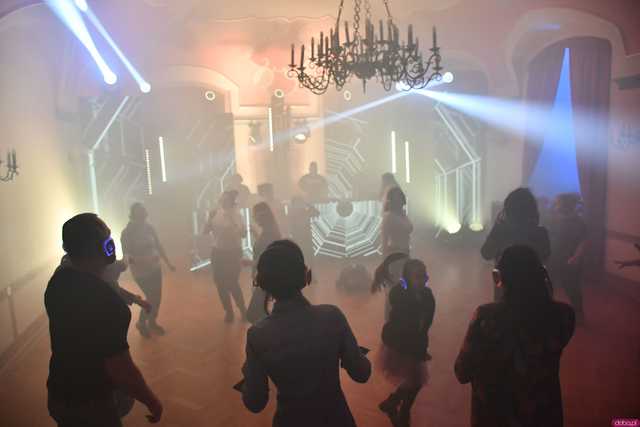 [WIDEO/FOTO] Silent Disco w Muzeum Dawnego Kupiectwa po raz drugi. Główną ideą zwiększanie świadomości na temat depresji