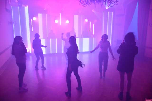 [WIDEO/FOTO] Silent Disco w Muzeum Dawnego Kupiectwa po raz drugi. Główną ideą zwiększanie świadomości na temat depresji