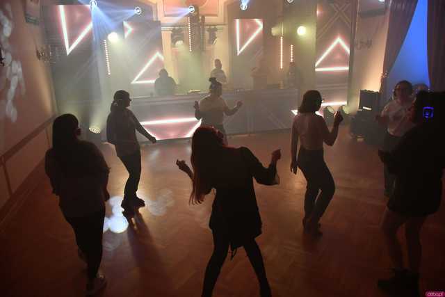 [WIDEO/FOTO] Silent Disco w Muzeum Dawnego Kupiectwa po raz drugi. Główną ideą zwiększanie świadomości na temat depresji