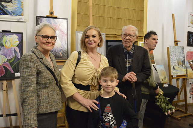 [FOTO] Twórcze Spojrzenie sekcji plastycznej dla dorosłych w Świebodzicach