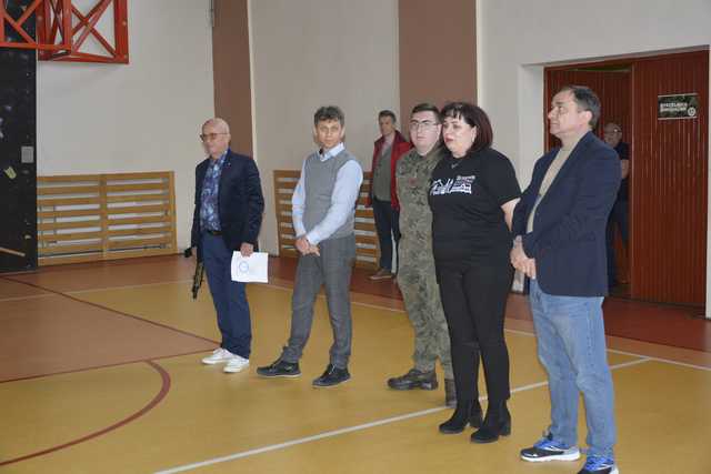 [FOTO] Minęło 30 lat od nadania sztandaru 14. Strzegomskiego Pułkowi Radioliniowo-Kablowemu