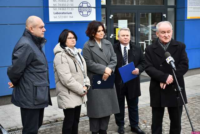 [FOTO] Wsparcie dla placówek opieki zdrowotnej. Które podmioty otrzymały dofinansowanie? 