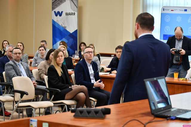 [FOTO] Przedsiębiorcy z naszego regionu dowiadywali się o możliwościach pozyskiwania środków zewnętrznych