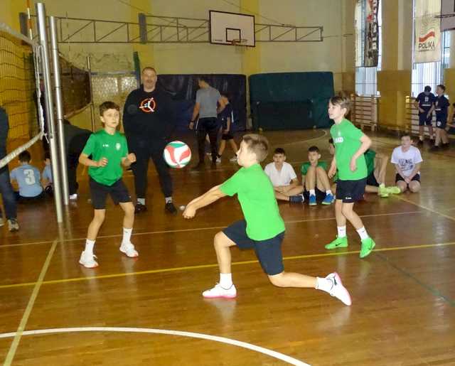 [FOTO] Za nami turniej siatkarskich trójek chłopców