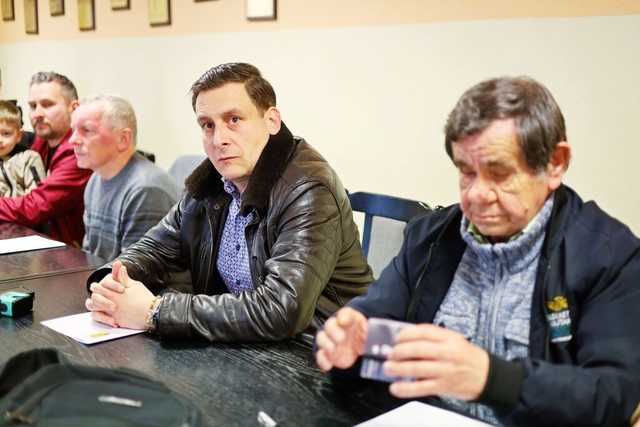 [FOTO] Kluby sportowe z gminy Żarów otrzymały dofinansowania