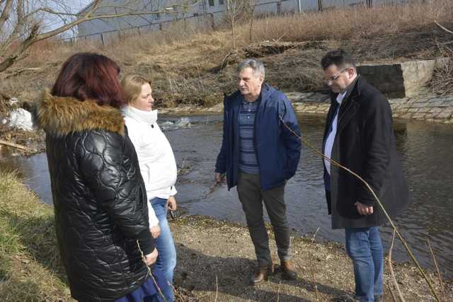 Omówiono sytuacje na rzece Strzegomce i ustalono priorytety działań [FOTO/SZCZEGÓŁY]