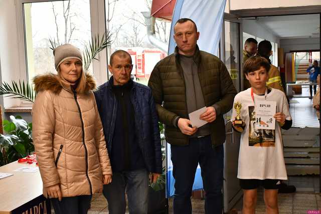 [FOTO] W Roztoce upamiętnili Żołnierzy Wyklętych i pobiegli Tropem Wilczym
