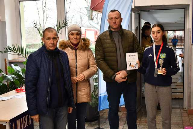 [FOTO] W Roztoce upamiętnili Żołnierzy Wyklętych i pobiegli Tropem Wilczym