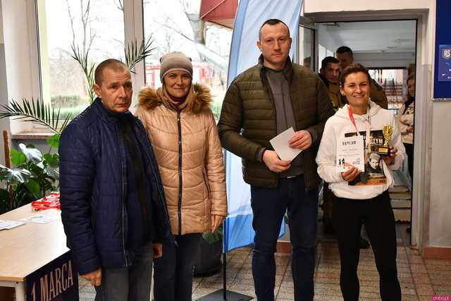 [FOTO] W Roztoce upamiętnili Żołnierzy Wyklętych i pobiegli Tropem Wilczym