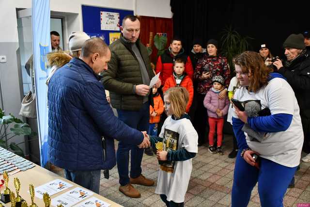 [FOTO] W Roztoce upamiętnili Żołnierzy Wyklętych i pobiegli Tropem Wilczym