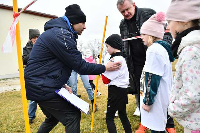 [FOTO] W Roztoce upamiętnili Żołnierzy Wyklętych i pobiegli Tropem Wilczym