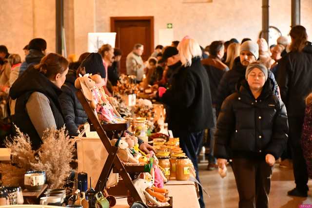 [WIDEO/FOTO] Marcowy Targ Ziemi przyciągnął entuzjastów zdrowej, ekologicznej żywności