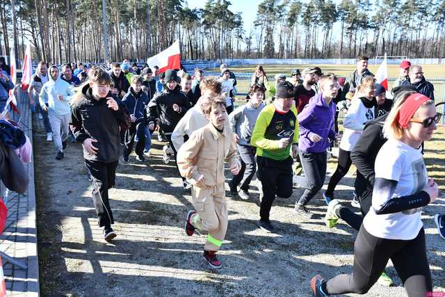 [FOTO] Utrwalili pamięć o bohaterach podczas Biegu Tropem Wilczym i Pikniku Pamięci w Jaworzynie Śląskiej