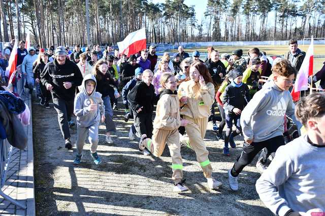 [FOTO] Utrwalili pamięć o bohaterach podczas Biegu Tropem Wilczym i Pikniku Pamięci w Jaworzynie Śląskiej