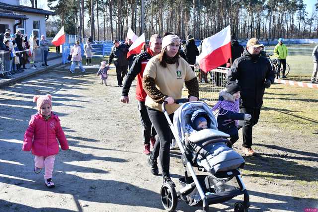 [FOTO] Utrwalili pamięć o bohaterach podczas Biegu Tropem Wilczym i Pikniku Pamięci w Jaworzynie Śląskiej