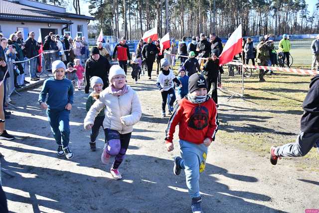 [FOTO] Utrwalili pamięć o bohaterach podczas Biegu Tropem Wilczym i Pikniku Pamięci w Jaworzynie Śląskiej