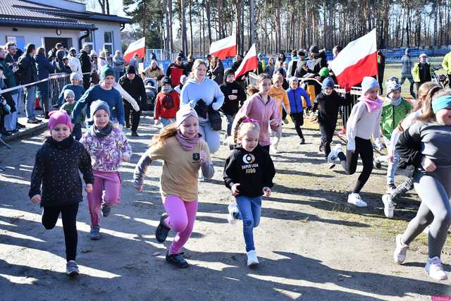 [FOTO] Utrwalili pamięć o bohaterach podczas Biegu Tropem Wilczym i Pikniku Pamięci w Jaworzynie Śląskiej