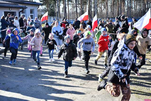 [FOTO] Utrwalili pamięć o bohaterach podczas Biegu Tropem Wilczym i Pikniku Pamięci w Jaworzynie Śląskiej