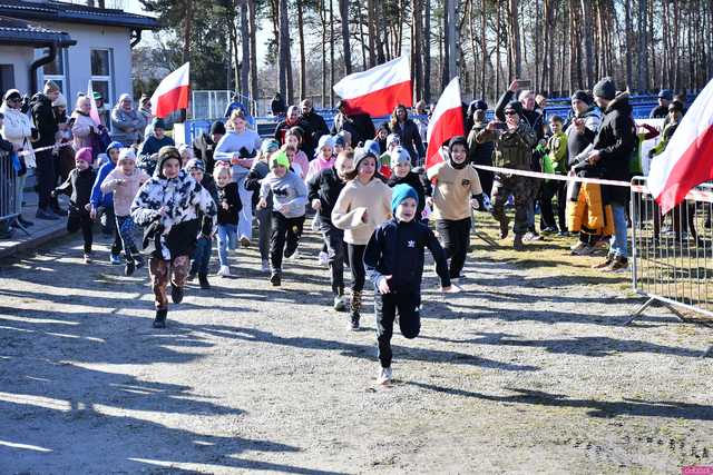 [FOTO] Utrwalili pamięć o bohaterach podczas Biegu Tropem Wilczym i Pikniku Pamięci w Jaworzynie Śląskiej