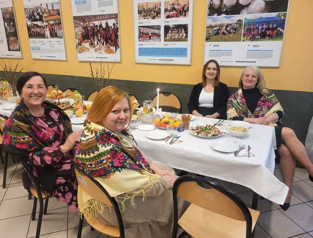 [FOTO] Mieszkanki Kalna świętowały Dzień Kobiet