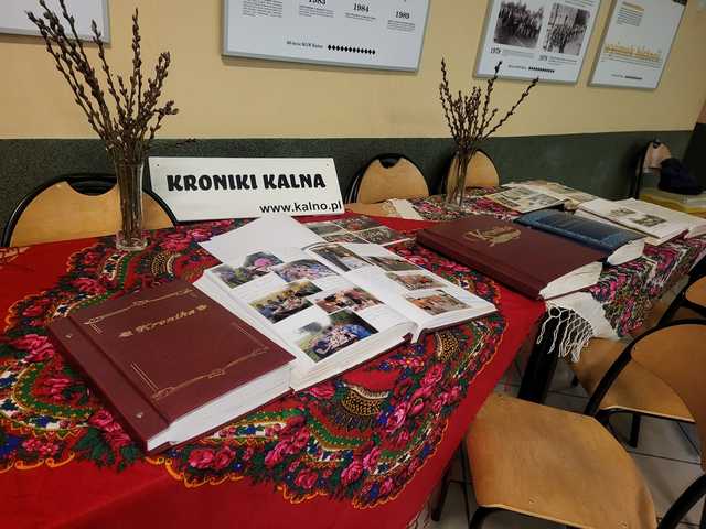 [FOTO] Mieszkanki Kalna świętowały Dzień Kobiet
