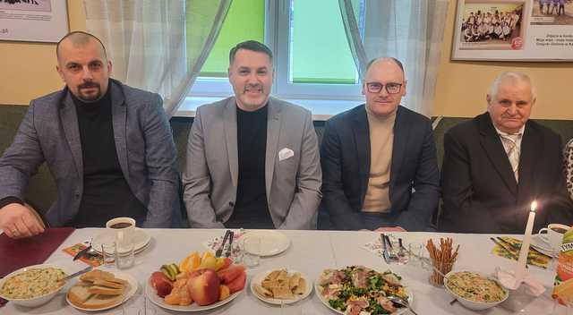 [FOTO] Mieszkanki Kalna świętowały Dzień Kobiet