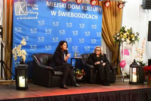 [FOTO] Kobiety w samorządzie. Spotkanie z okazji Dnia Kobiet w Świebodzicach
