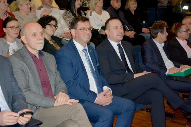 [FOTO] W Strzegomiu rozmawiano o szansach i wyzwaniach rolnictwa i życia na wsi