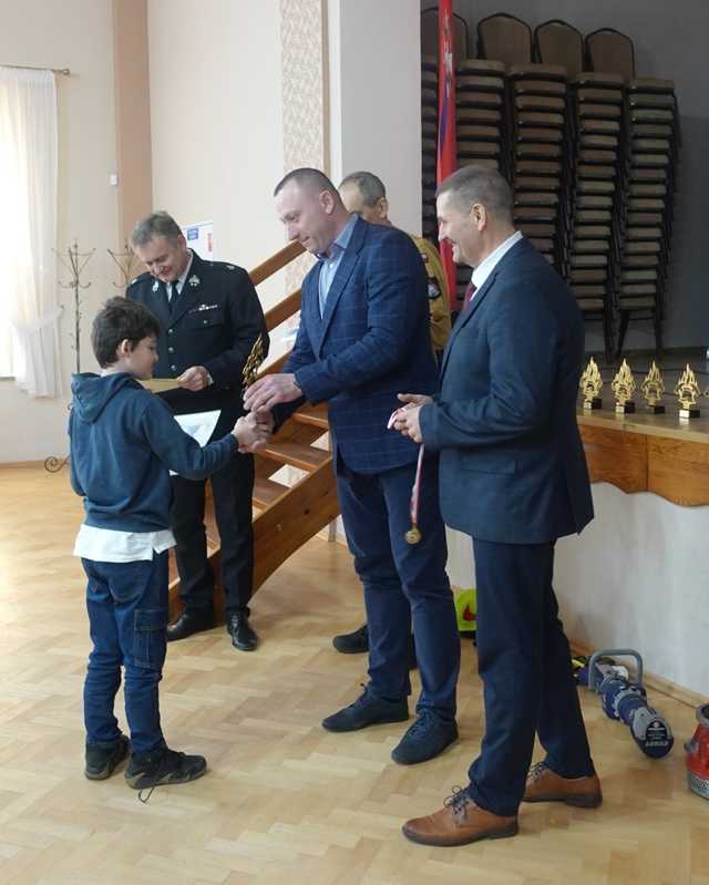 [FOTO] Rozstrzygnięto Turniej Wiedzy Pożarniczej gminy Dobromierz