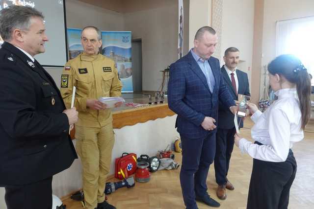 [FOTO] Rozstrzygnięto Turniej Wiedzy Pożarniczej gminy Dobromierz