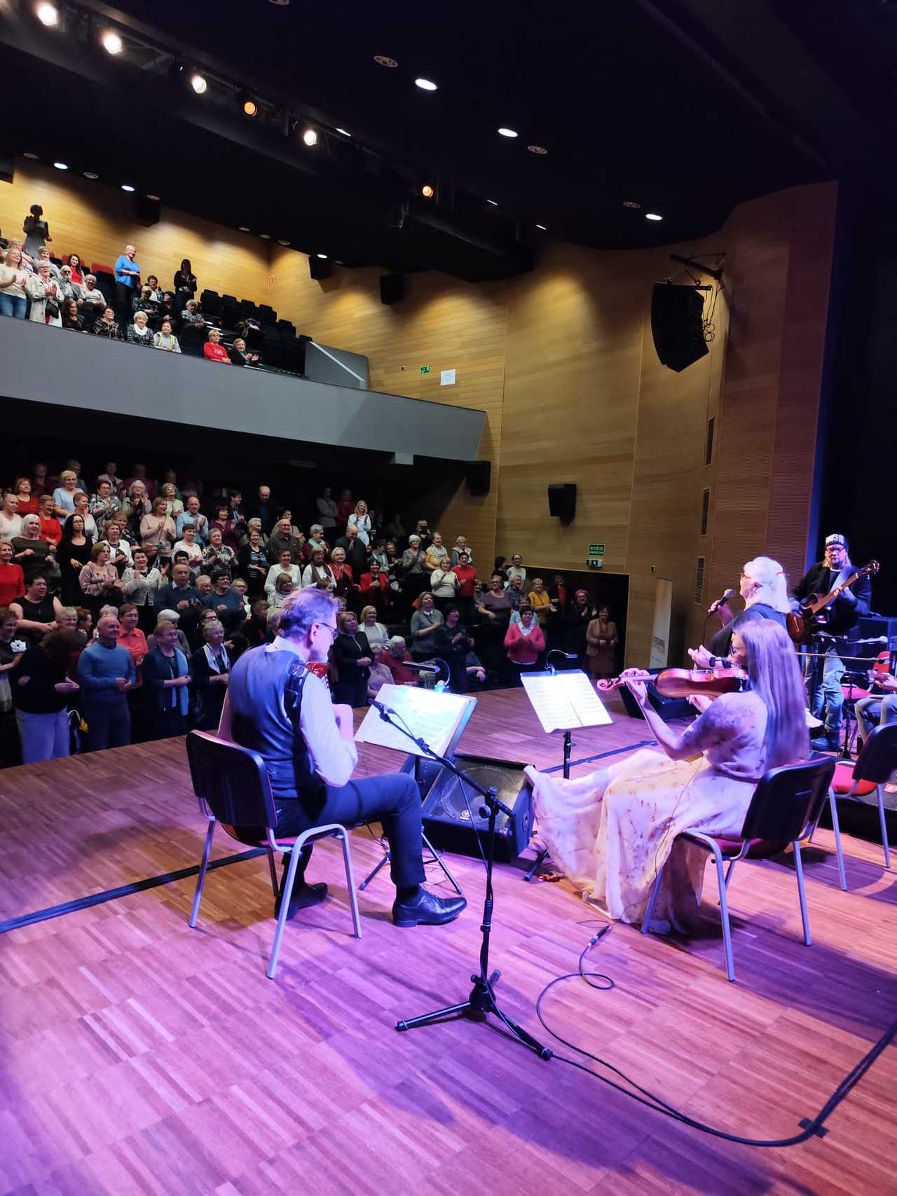 [FOTO] Stanisława Celińska wystąpiła z zespołem w Strzegomiu