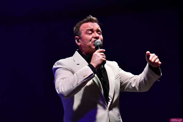 [WIDEO/FOTO] Ależ zabawa! Zespół Weekend zagrał dla kobiet z gminy Dobromierz