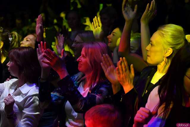 [WIDEO/FOTO] Ależ zabawa! Zespół Weekend zagrał dla kobiet z gminy Dobromierz