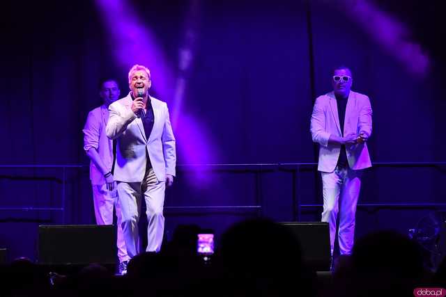 [WIDEO/FOTO] Ależ zabawa! Zespół Weekend zagrał dla kobiet z gminy Dobromierz