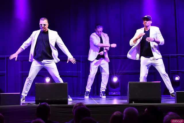 [WIDEO/FOTO] Ależ zabawa! Zespół Weekend zagrał dla kobiet z gminy Dobromierz