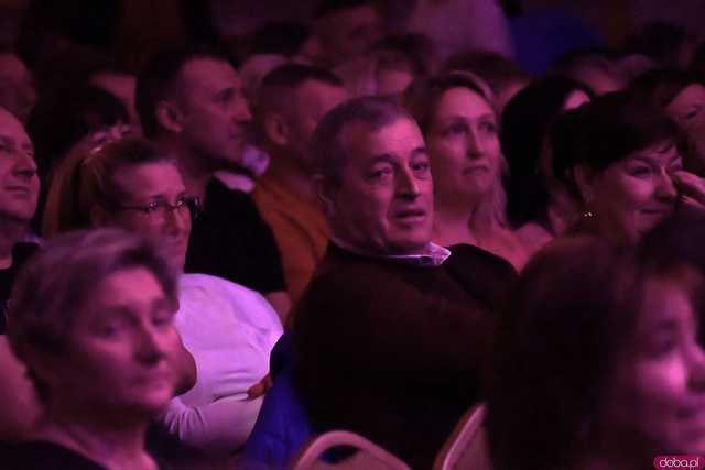 [WIDEO/FOTO] Ależ zabawa! Zespół Weekend zagrał dla kobiet z gminy Dobromierz