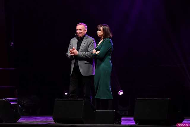 [WIDEO/FOTO] Ależ zabawa! Zespół Weekend zagrał dla kobiet z gminy Dobromierz