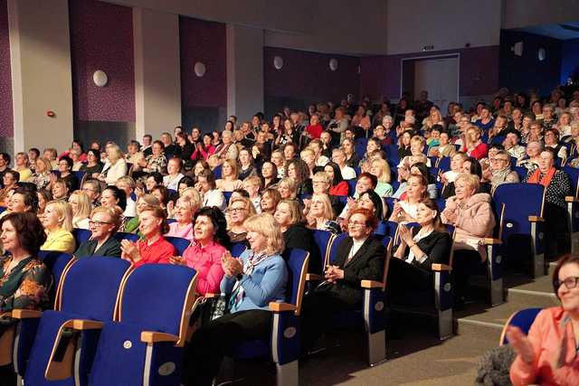 [FOTO] To były muzyczne życzenia, które popłynęły do Pań. Za nami koncert z okazji Dnia Kobiet